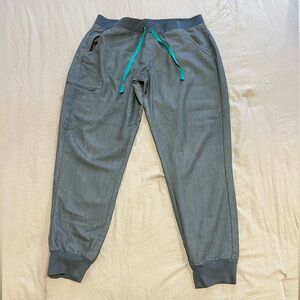 FIGS women Zamora Jogger Scrub Pants – Graphite, Size L